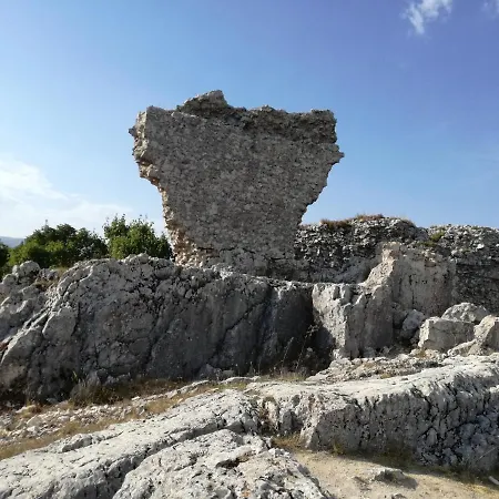 Antico Borgo Bed & Breakfast 3*